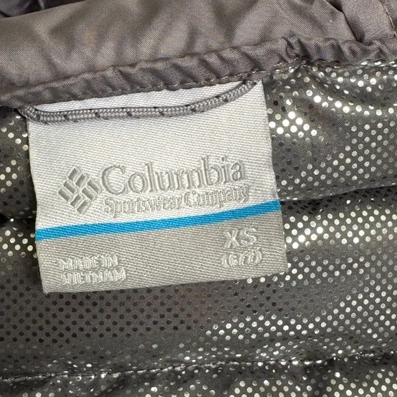 ❌SOLD❌ COLUMBIA BOYS HOODED JACKET - Picture 6 of 9